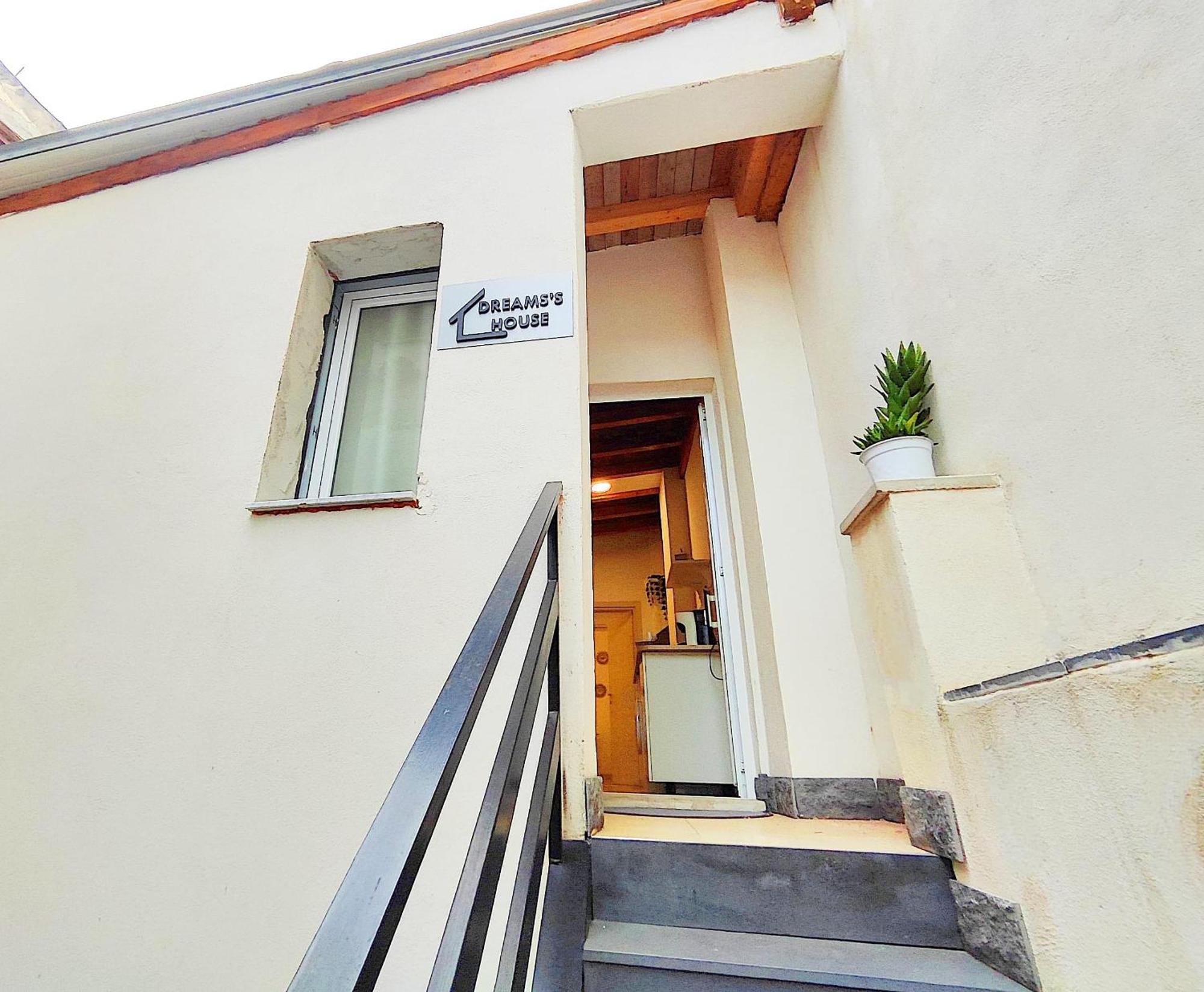 Dreams'S House Apartman Catania-Fontanarossai nemzetközi repülőtér Kültér fotó